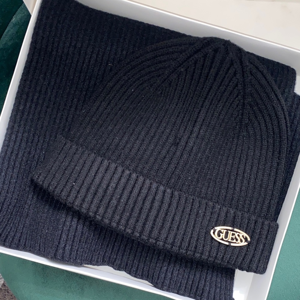 Guess Black Ribbed Beanie and Scarf‎ Set NIB